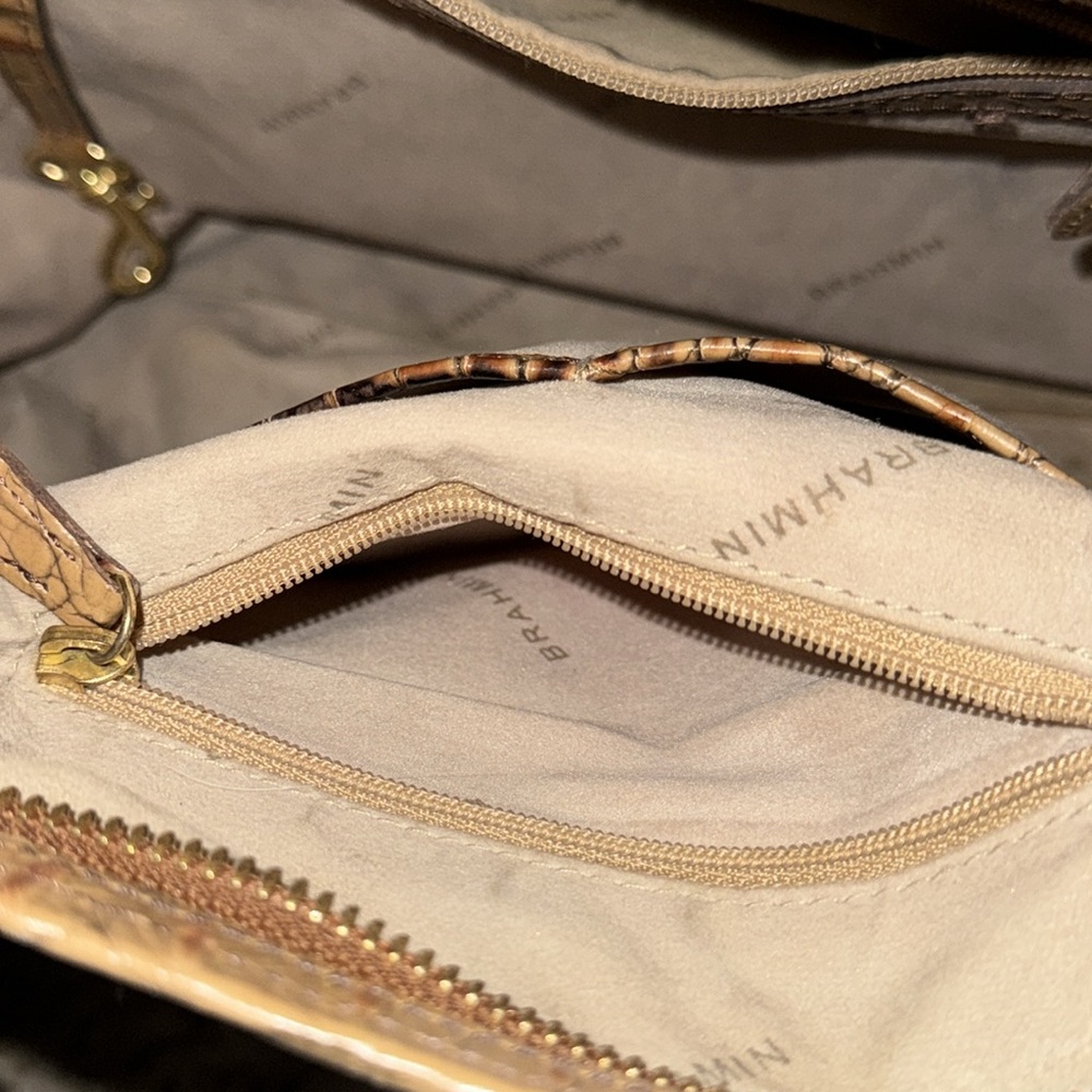Brahmin brown real leather purse 🤎 - Picture 6 of 8